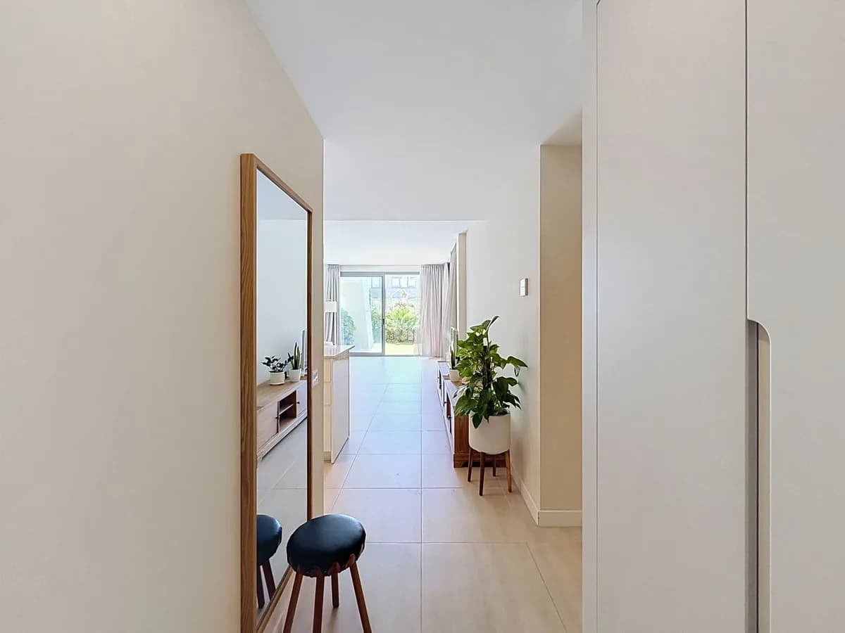 2 Bedroom Ground Floor Apartment for Sale in Selwo, Málaga - Image 6