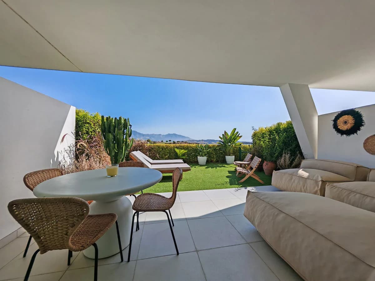 2 Bedroom Ground Floor Apartment for Sale in La Cala de Mijas, Málaga