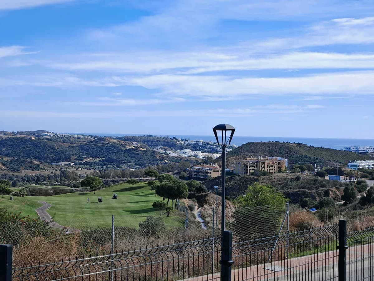 2 Bedroom Ground Floor Apartment for Sale in La Cala de Mijas, Málaga - Image 2