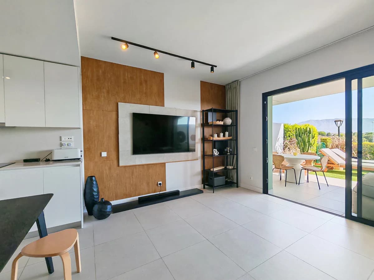 2 Bedroom Ground Floor Apartment for Sale in La Cala de Mijas, Málaga - Image 3