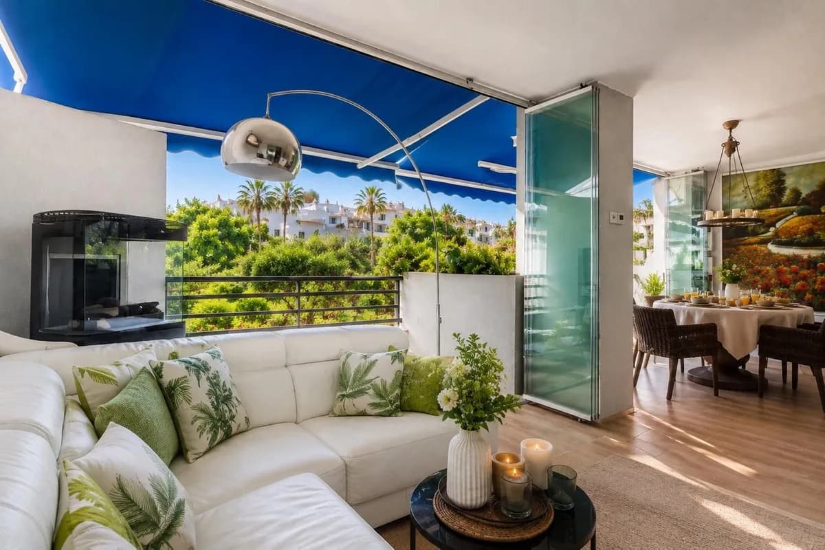 2 Bedroom Ground Floor Apartment for Sale in Puerto Banús, Málaga - Image 4