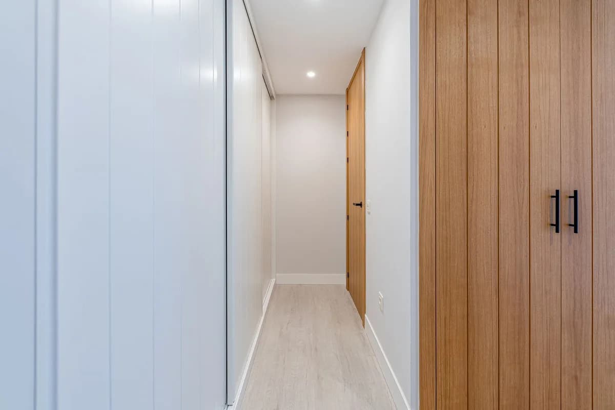 2 Bedroom Duplex for Sale in La Carihuela, Málaga - Image 4