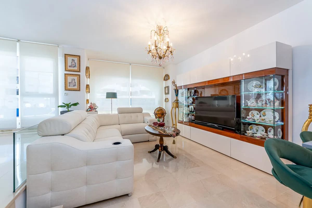 1 Bedroom Ground Floor Apartment for Sale in Benalmadena, Málaga - Image 7