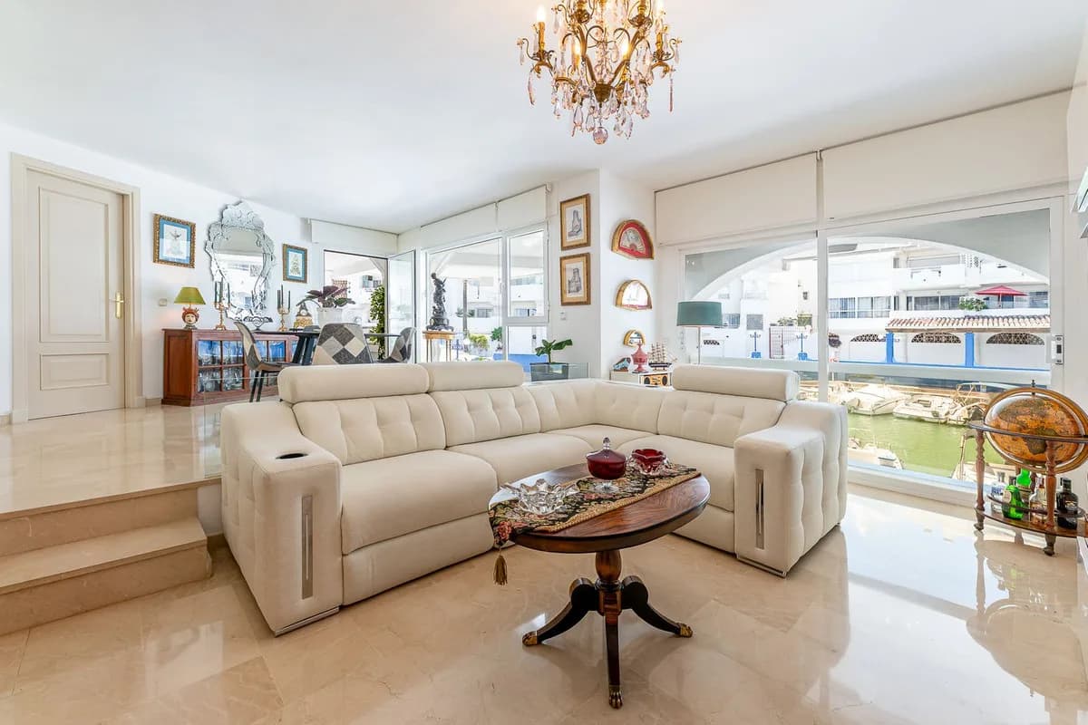 1 Bedroom Ground Floor Apartment for Sale in Benalmadena, Málaga - Image 8