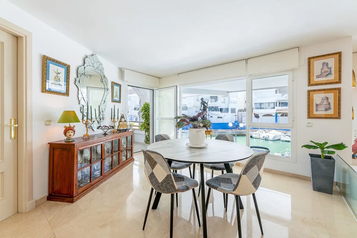 1 Bedroom Ground Floor Apartment for Sale in Benalmadena, Málaga - Image 9