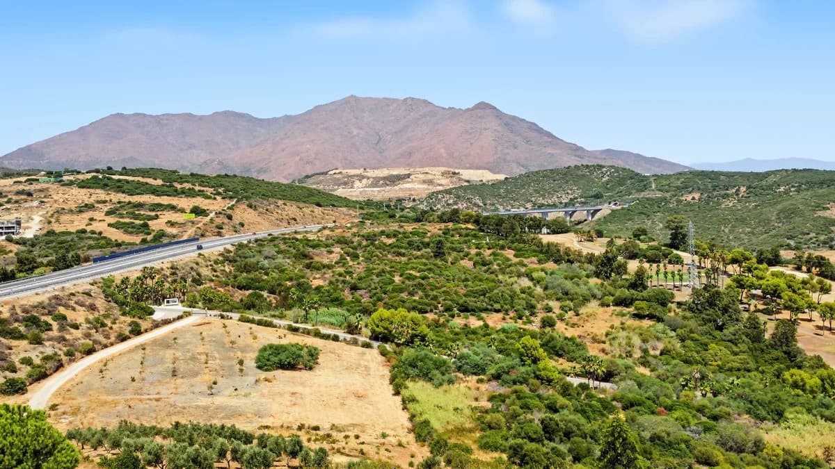 3 Bedroom Finca - Cortijo for Sale in Casares, Málaga - Image 8