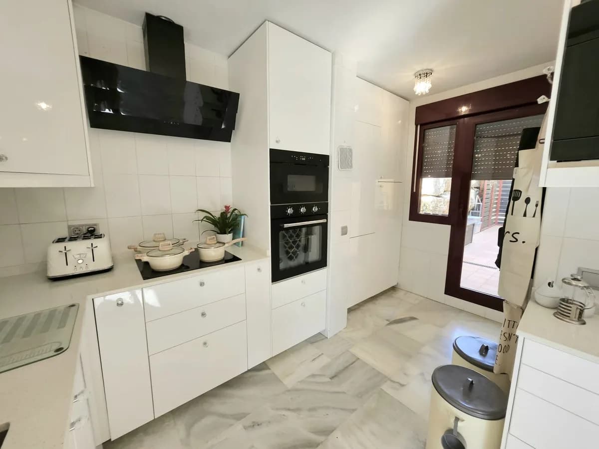 3 Bedroom Detached Villa for Sale in Los Flamingos, Málaga - Image 5