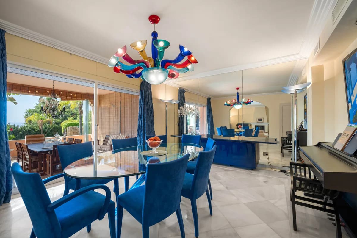 5 Bedroom Detached Villa for Sale in Elviria, Málaga - Image 6