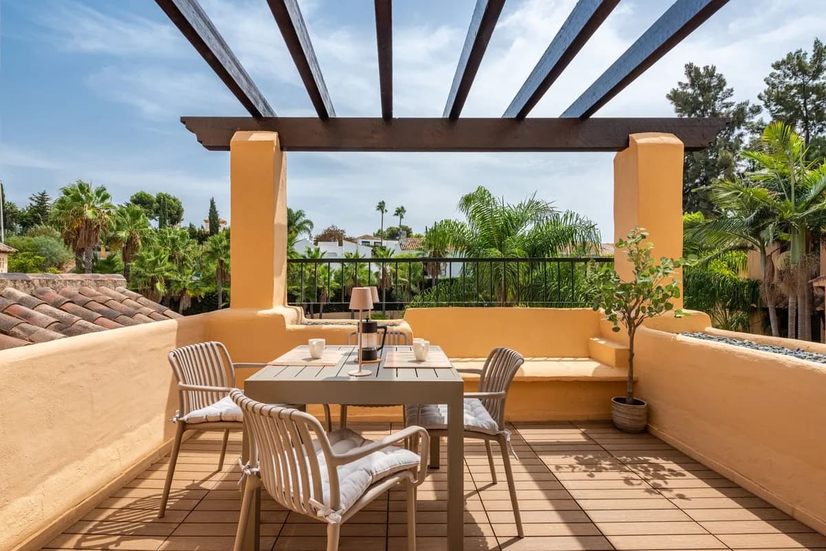 3 Bedroom Penthouse Duplex for Sale in Estepona, Málaga - Image 4