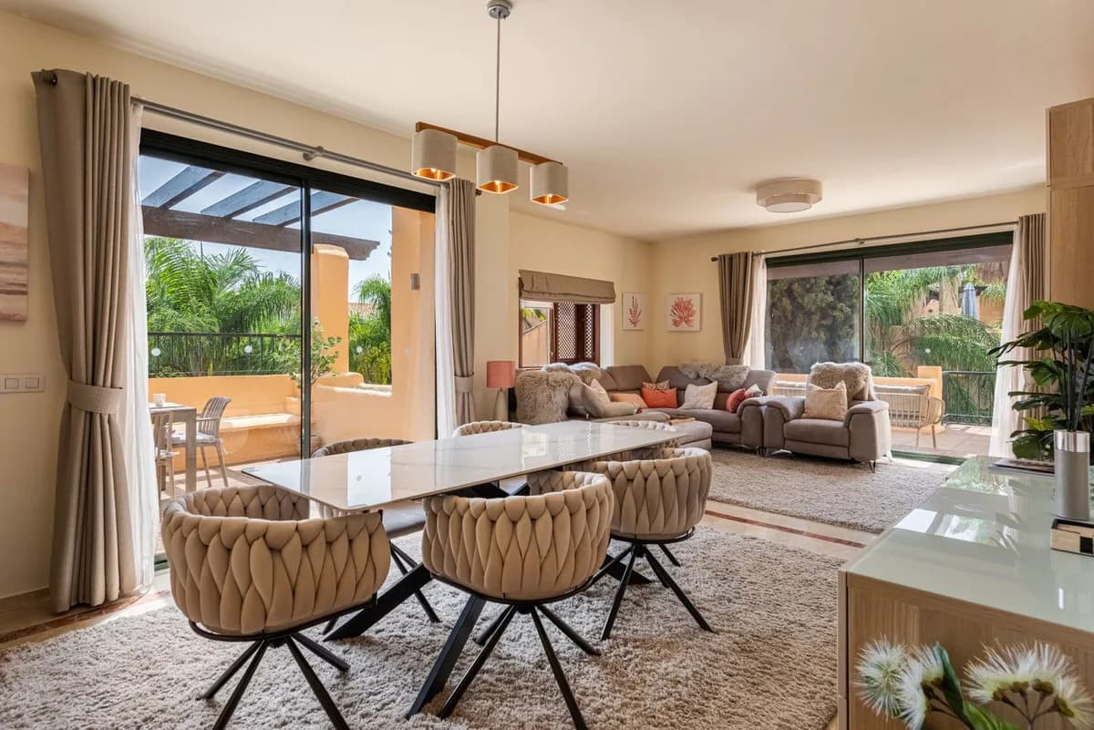 3 Bedroom Penthouse Duplex for Sale in Estepona, Málaga - Image 7