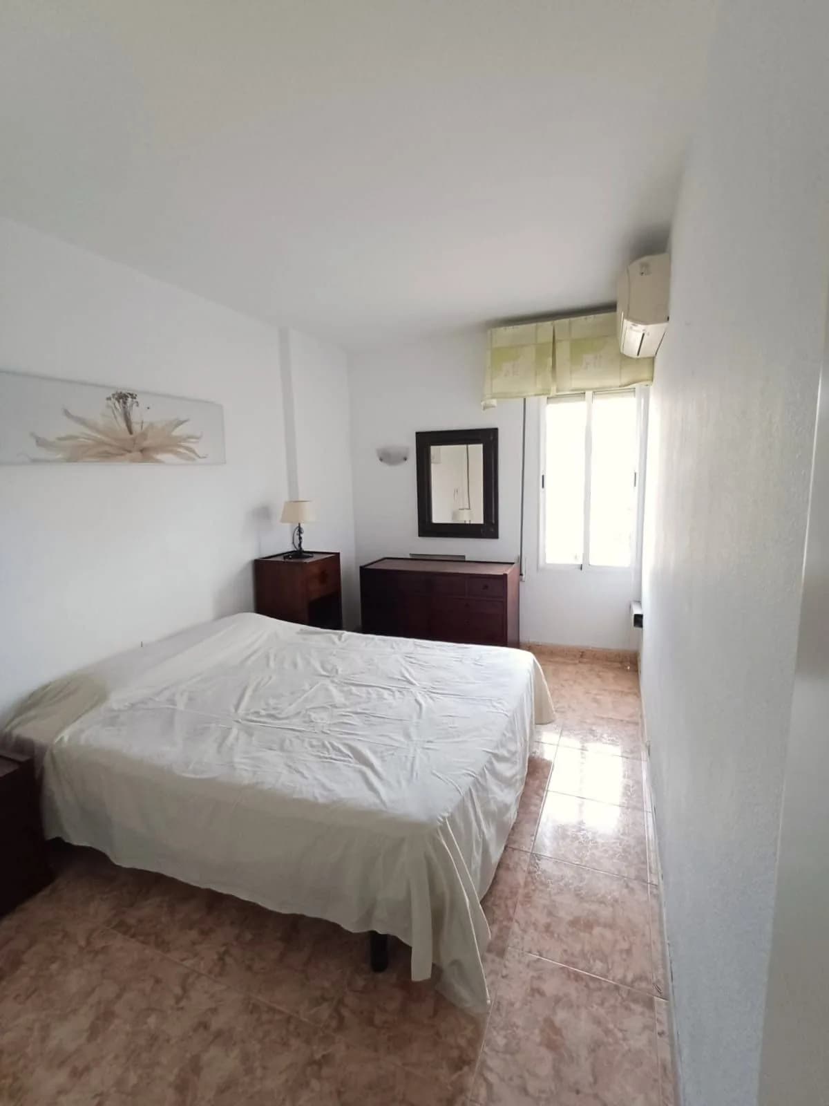 1 Bedroom Middle Floor Apartment for Sale in Benalmadena, Málaga - Image 2