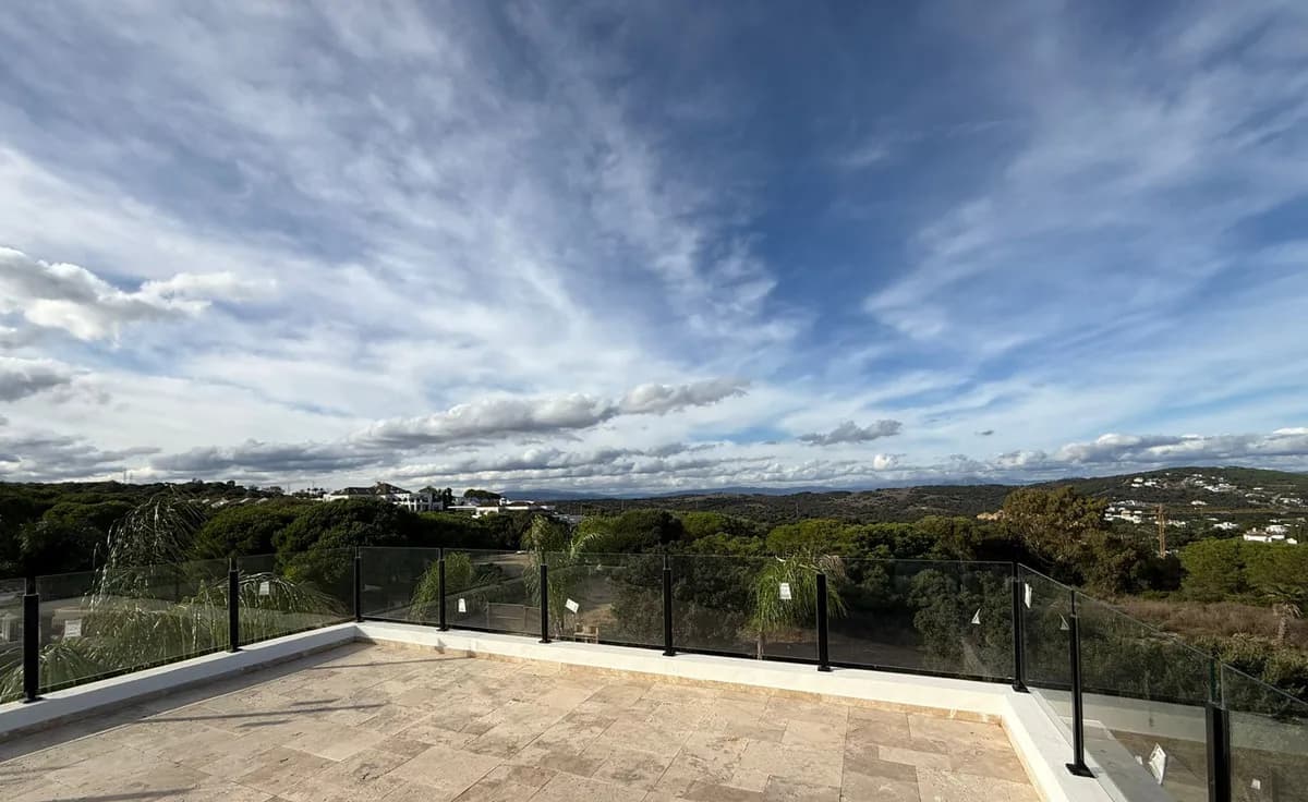 5 Bedroom Detached Villa for Sale in Sotogrande Alto, Cádiz - Image 6