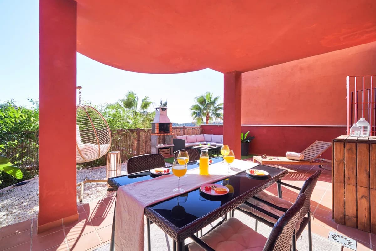 2 Bedroom Middle Floor Apartment for Sale in Reserva de Marbella, Málaga