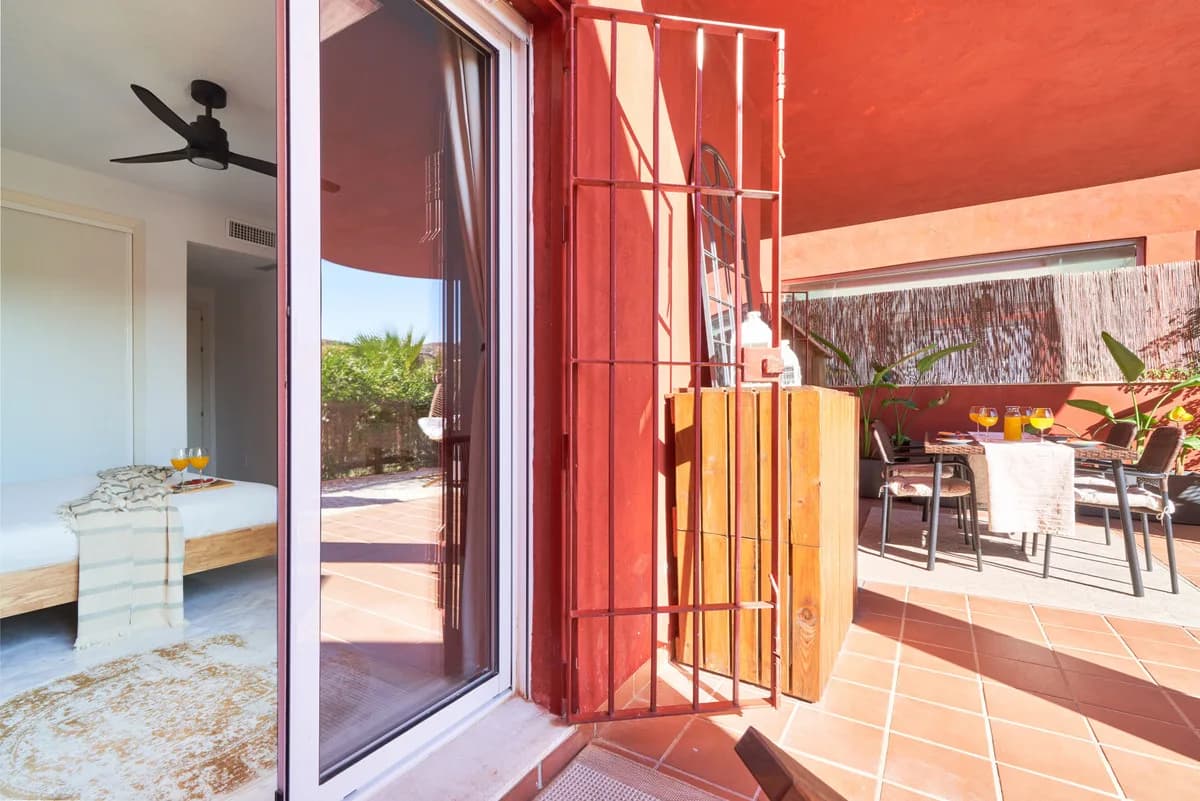 2 Bedroom Middle Floor Apartment for Sale in Reserva de Marbella, Málaga - Image 8