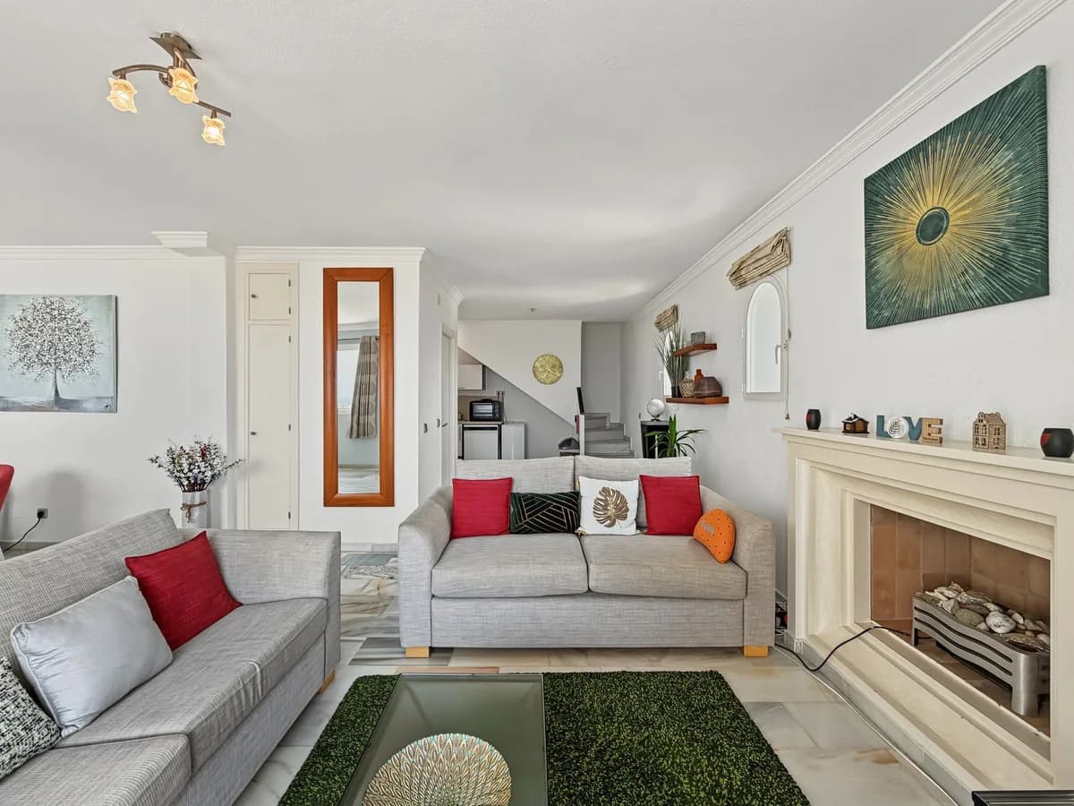 2 Bedroom Penthouse Duplex for Sale in Estepona, Málaga - Image 4