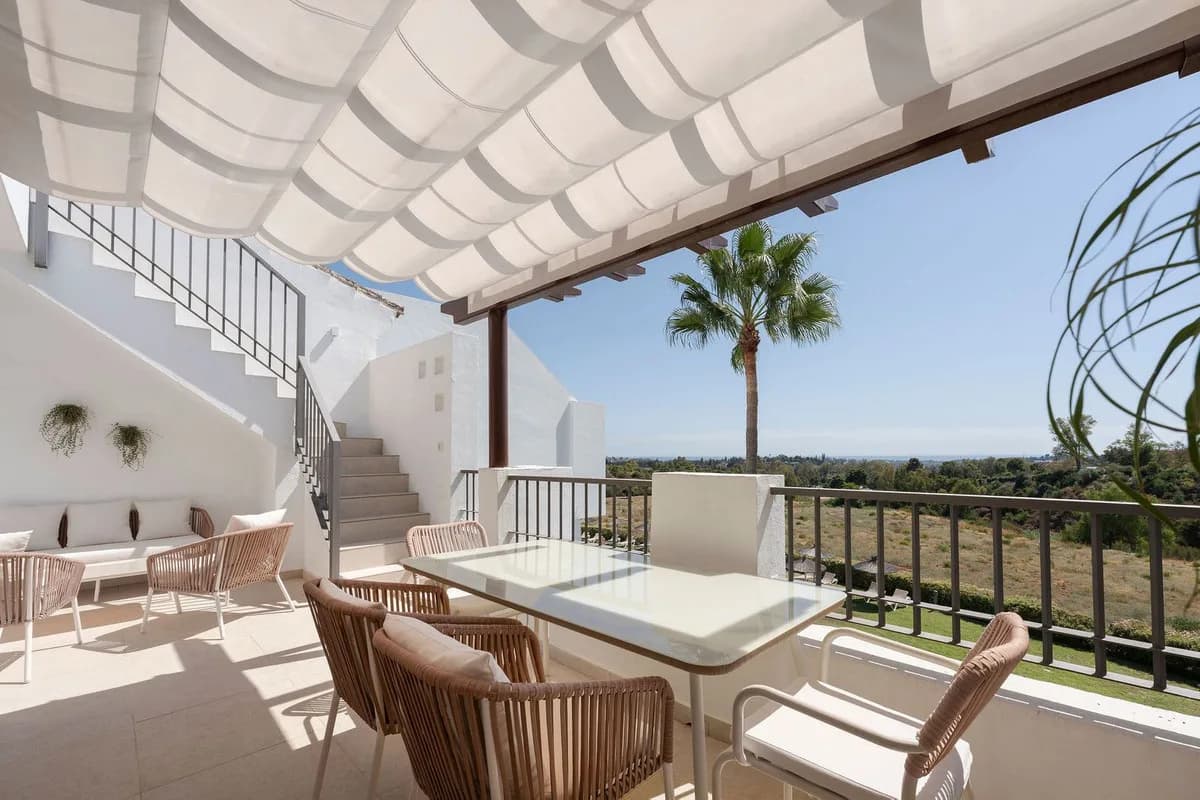 3 Bedroom Penthouse for Sale in Los Arqueros, Málaga - Image 8
