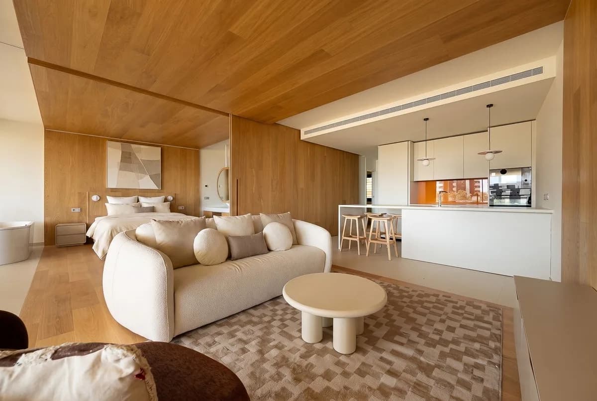 2 Bedroom Middle Floor Apartment for Sale in Fuengirola, Málaga - Image 2