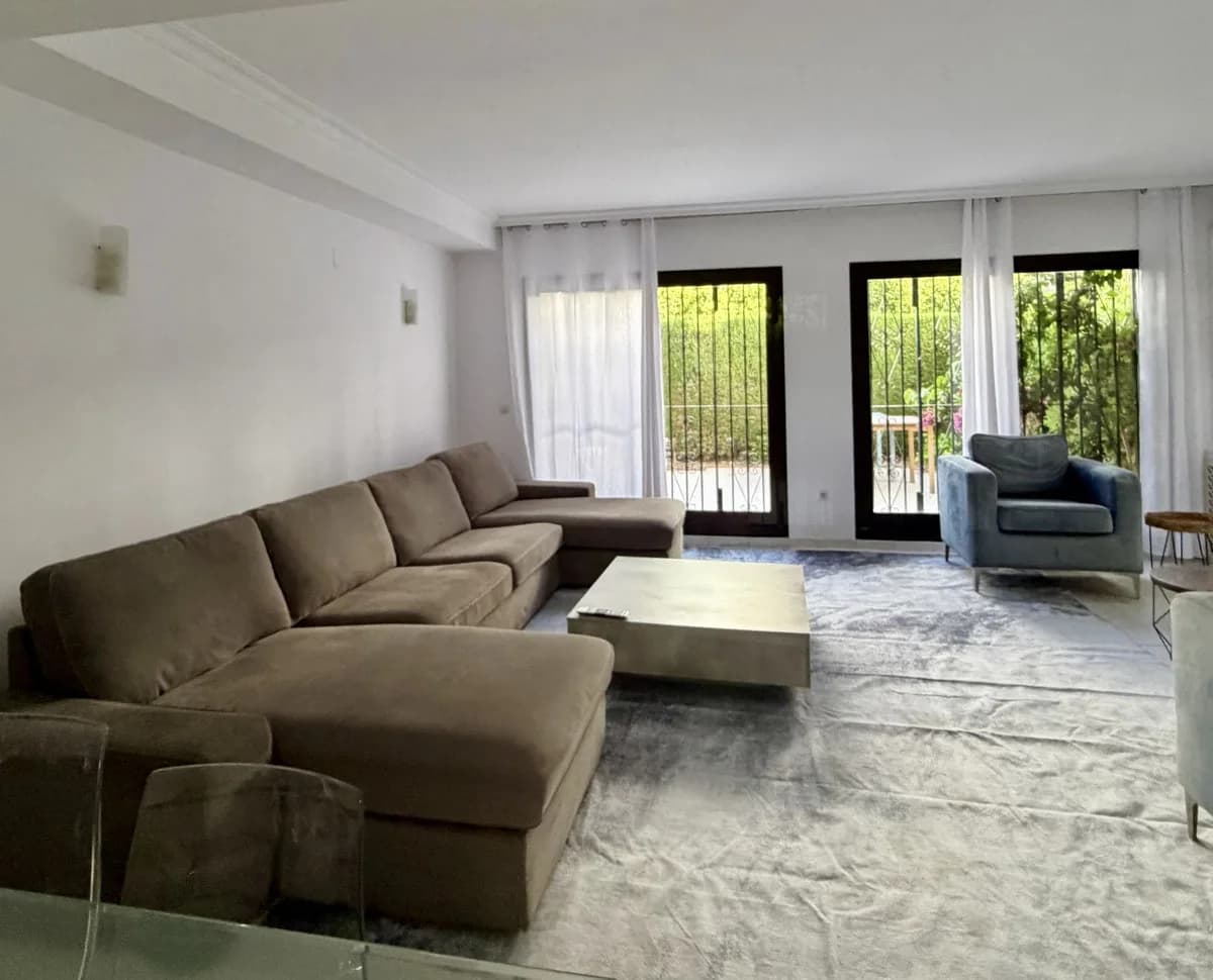 3 Bedroom Townhouse for Sale in Guadalmina Baja, Málaga
