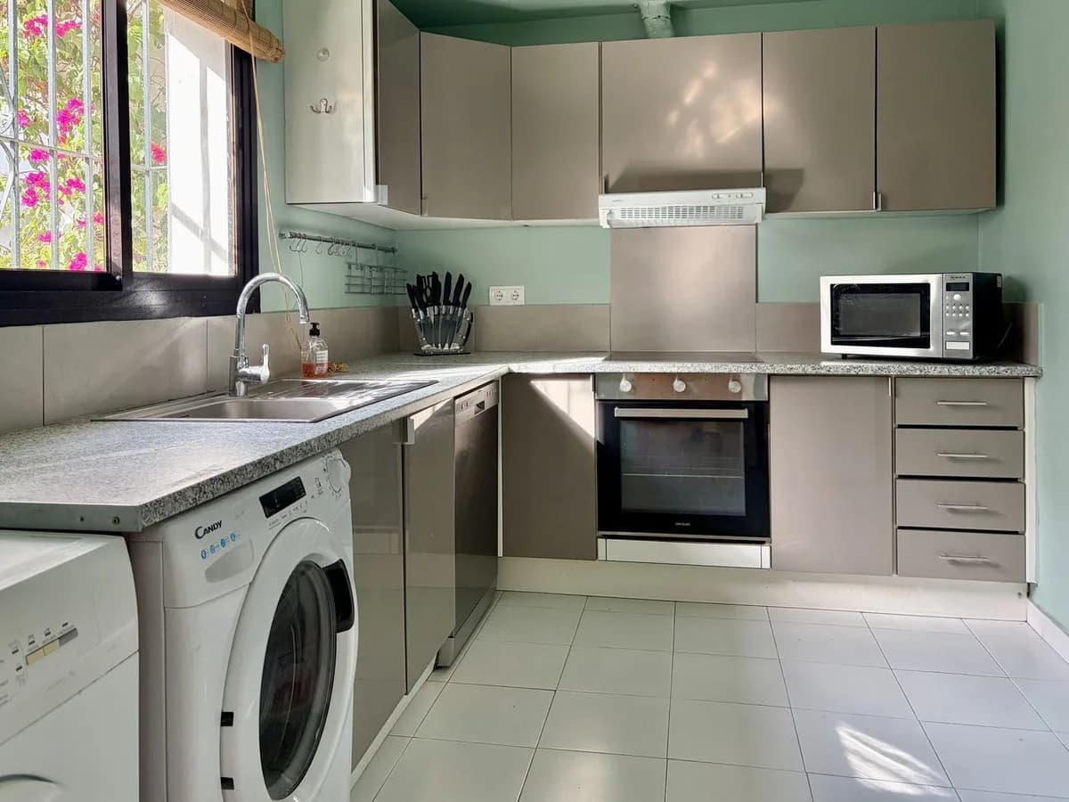3 Bedroom Townhouse for Sale in Guadalmina Baja, Málaga - Image 6