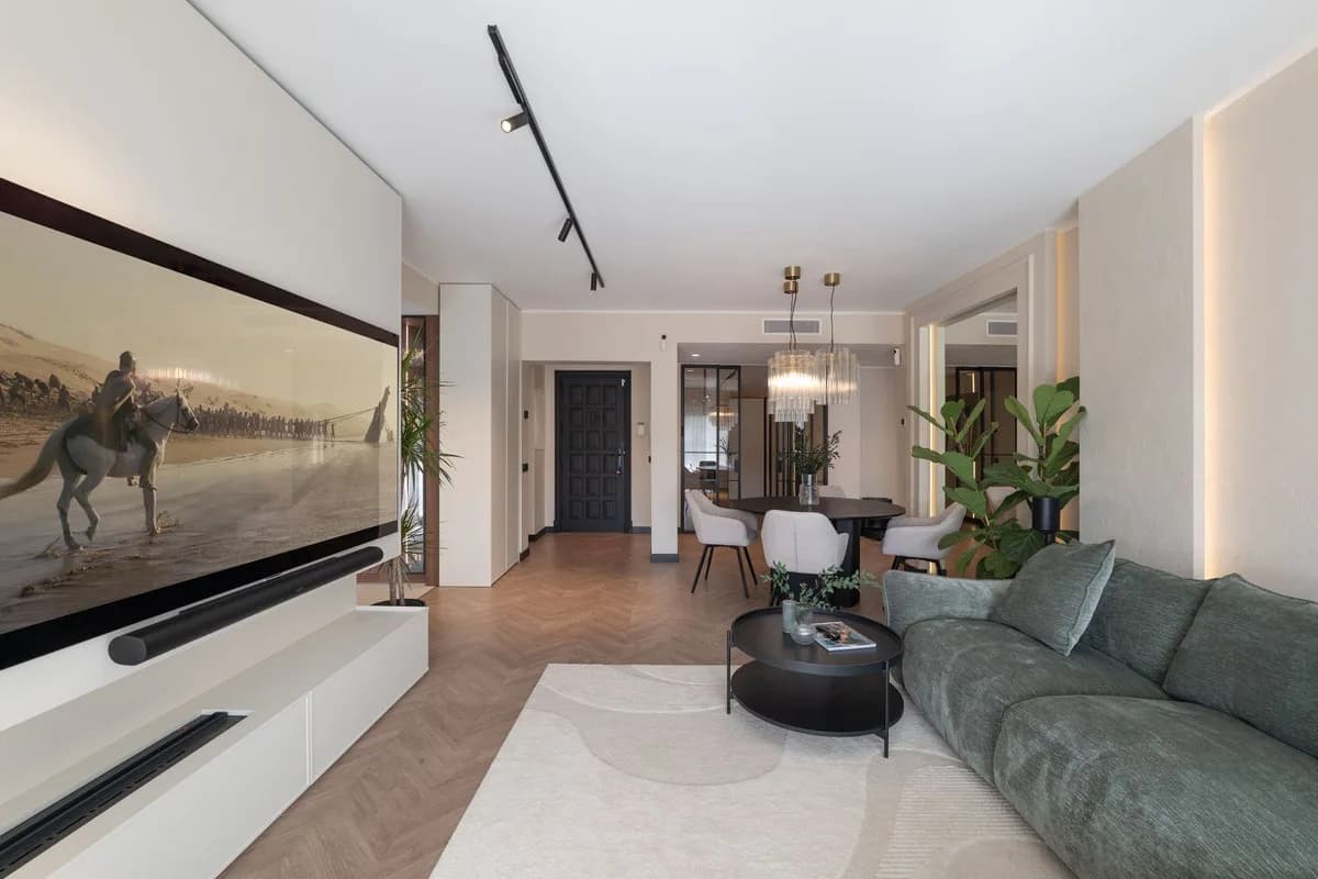 4 Bedroom Ground Floor Apartment for Sale in Benahavís, Málaga