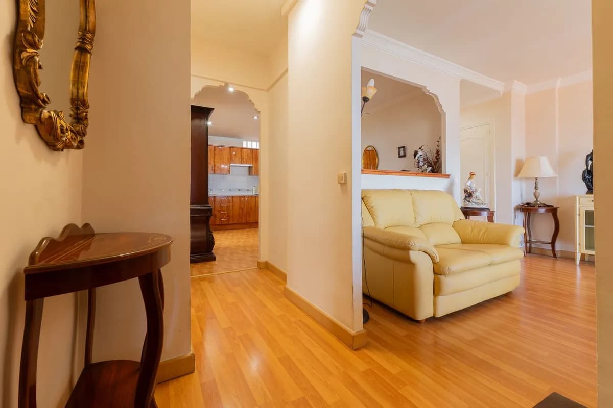 2 Bedroom Top Floor Apartment for Sale in Fuengirola, Málaga - Image 3