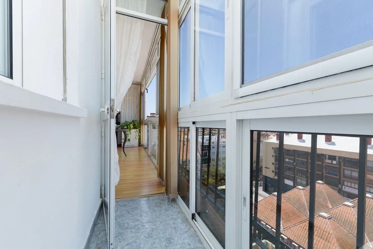 2 Bedroom Top Floor Apartment for Sale in Fuengirola, Málaga - Image 7