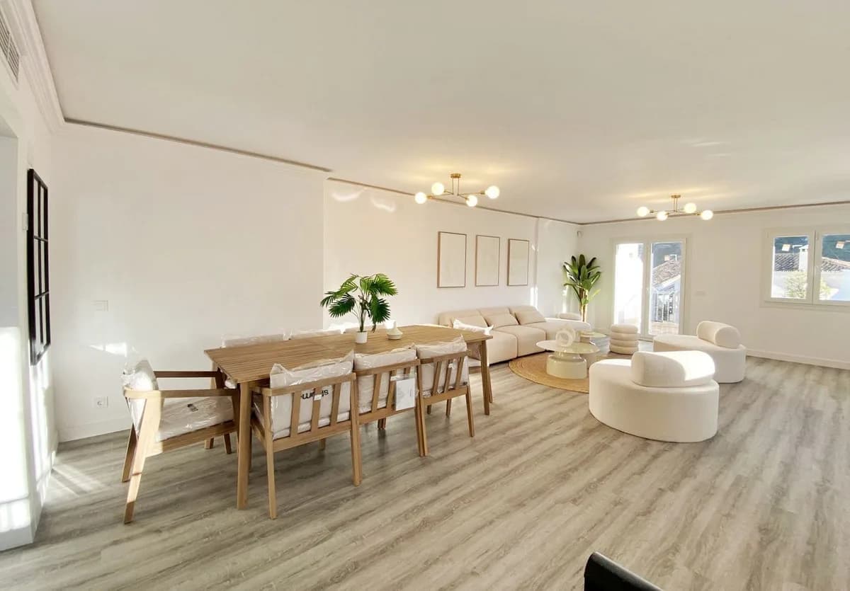 5 Bedroom Duplex for Sale in Benahavís, Málaga