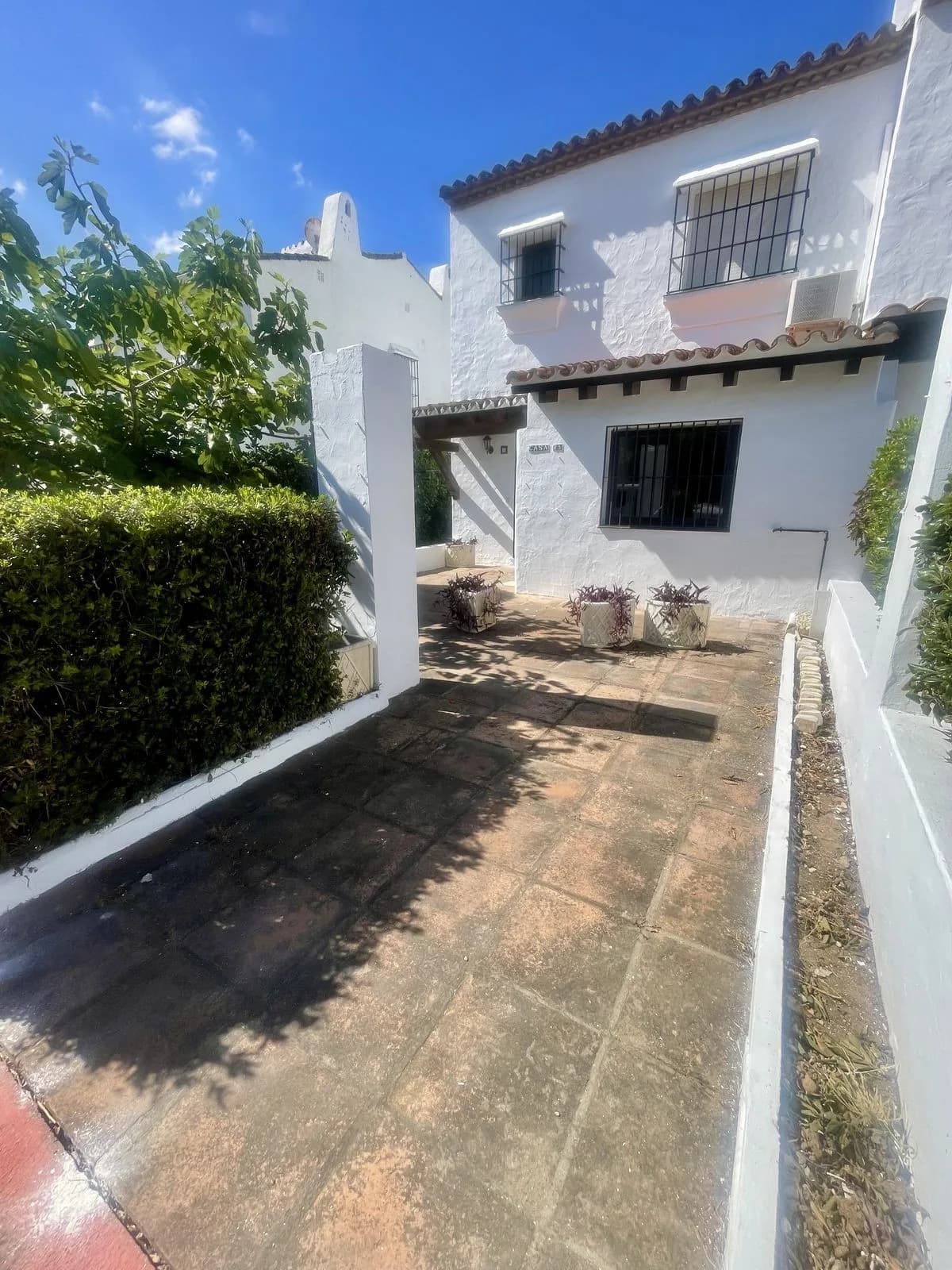 3 Bedroom Semi-Detached House for Sale in La Duquesa, Málaga