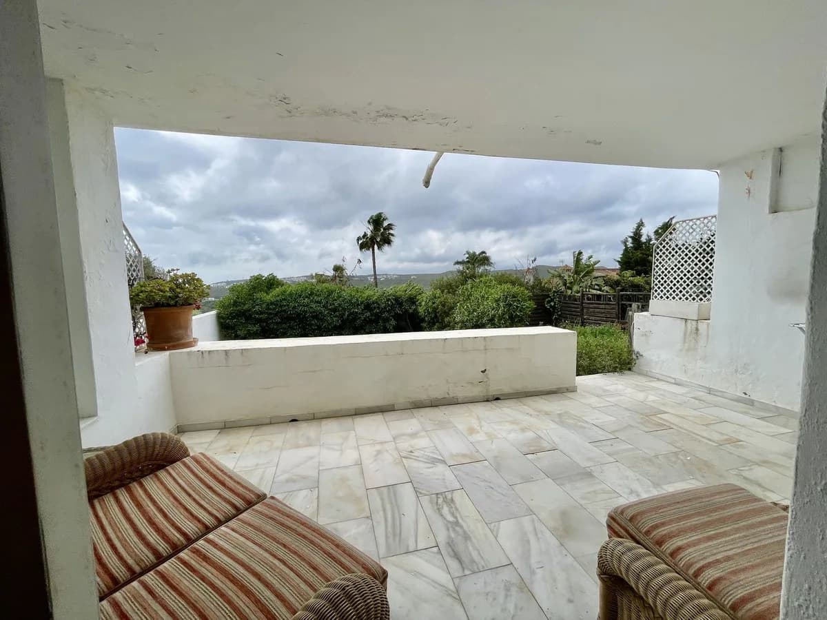 3 Bedroom Semi-Detached House for Sale in La Duquesa, Málaga - Image 8