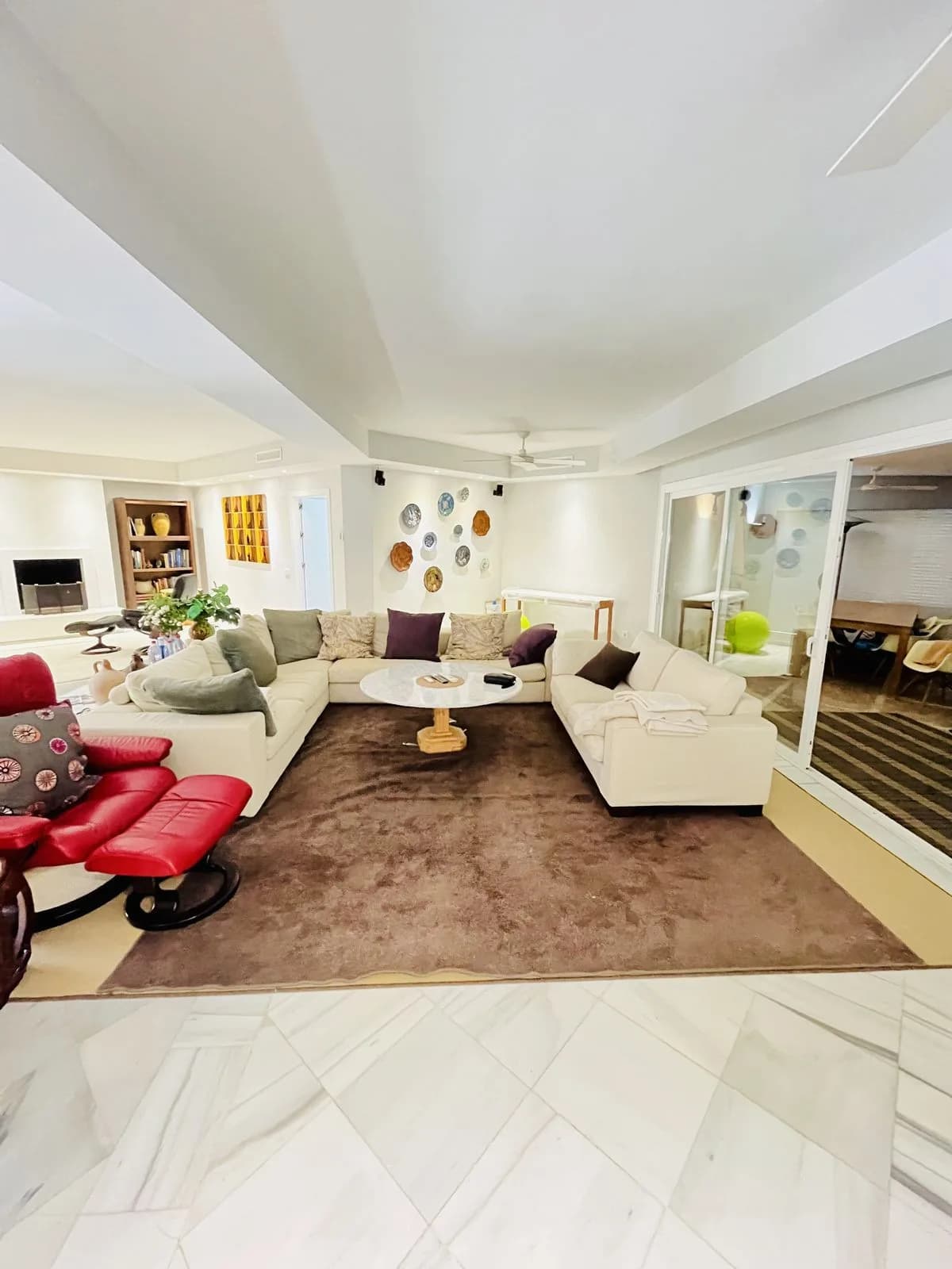 5 Bedroom Detached Villa for Sale in Guadalmina Baja, Málaga - Image 4