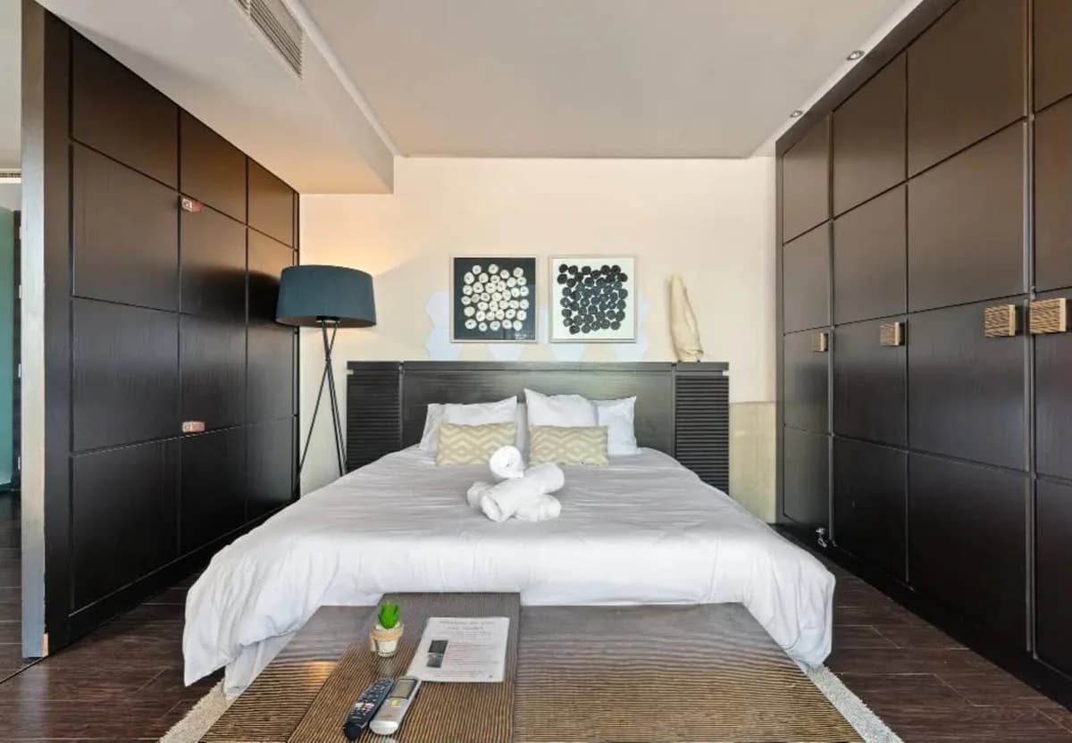 1 Bedroom Middle Floor Apartment for Sale in Nueva Andalucía, Málaga - Image 7
