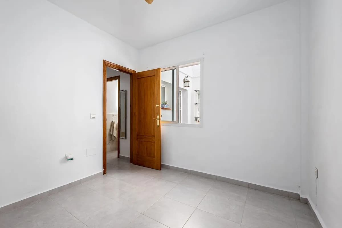 5 Bedroom Townhouse for Sale in Alhaurín el Grande, Málaga - Image 8