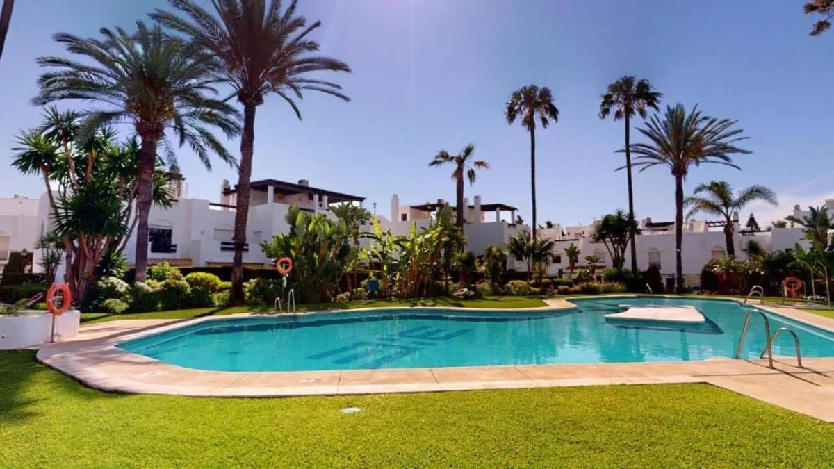 4 Bedroom Townhouse for Sale in San Pedro de Alcántara, Málaga