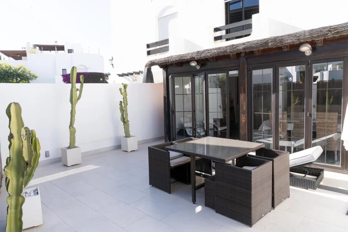4 Bedroom Townhouse for Sale in San Pedro de Alcántara, Málaga - Image 8