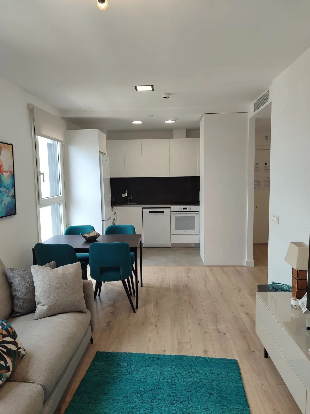2 Bedroom Top Floor Apartment for Sale in Capuchinos, Málaga - Image 2