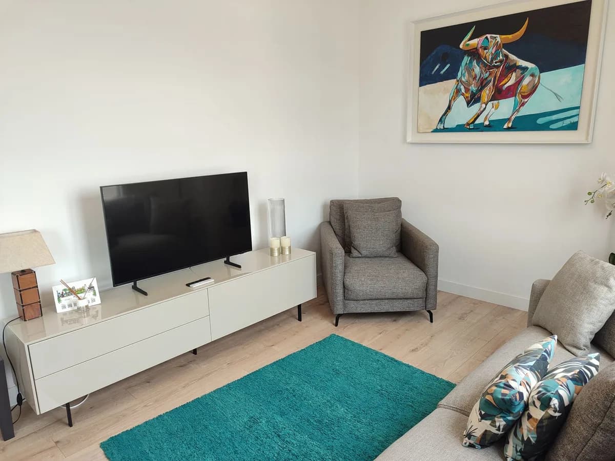 2 Bedroom Top Floor Apartment for Sale in Capuchinos, Málaga - Image 4