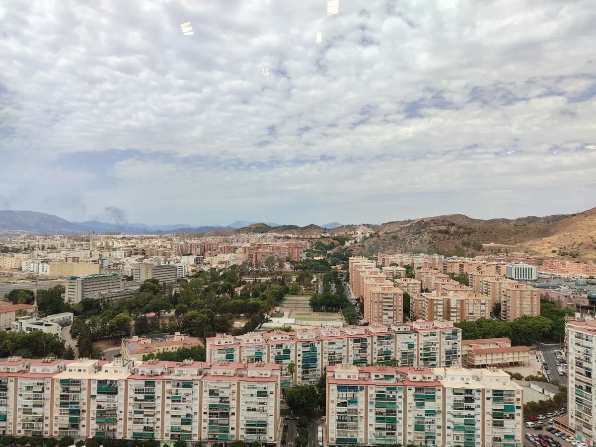 2 Bedroom Top Floor Apartment for Sale in Capuchinos, Málaga - Image 6
