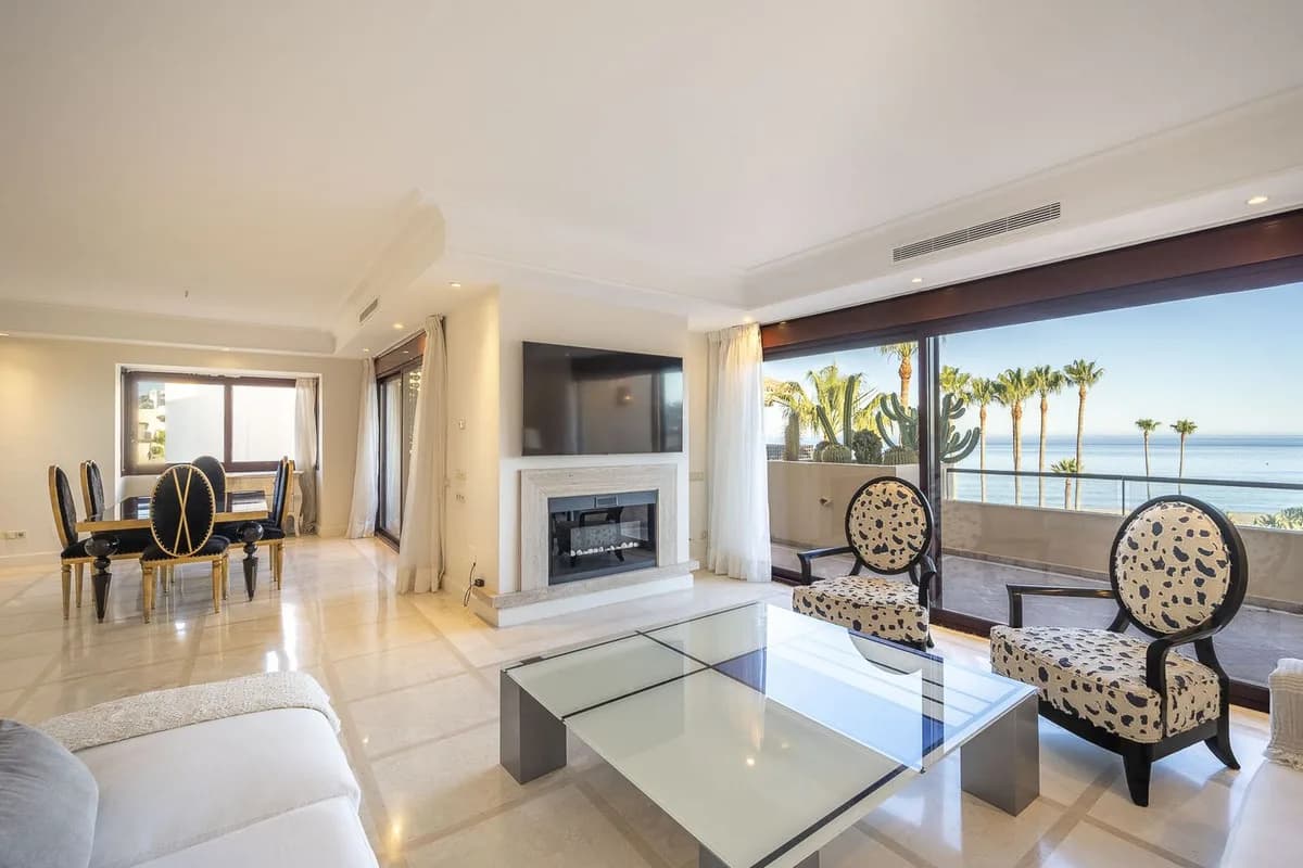 3 Bedroom Penthouse for Sale in Costalita, Málaga - Image 4