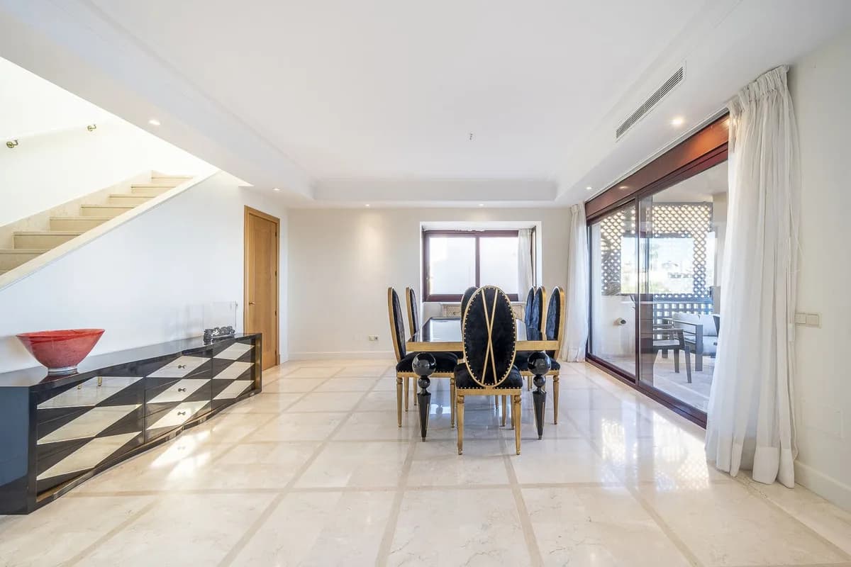 3 Bedroom Penthouse for Sale in Costalita, Málaga - Image 7