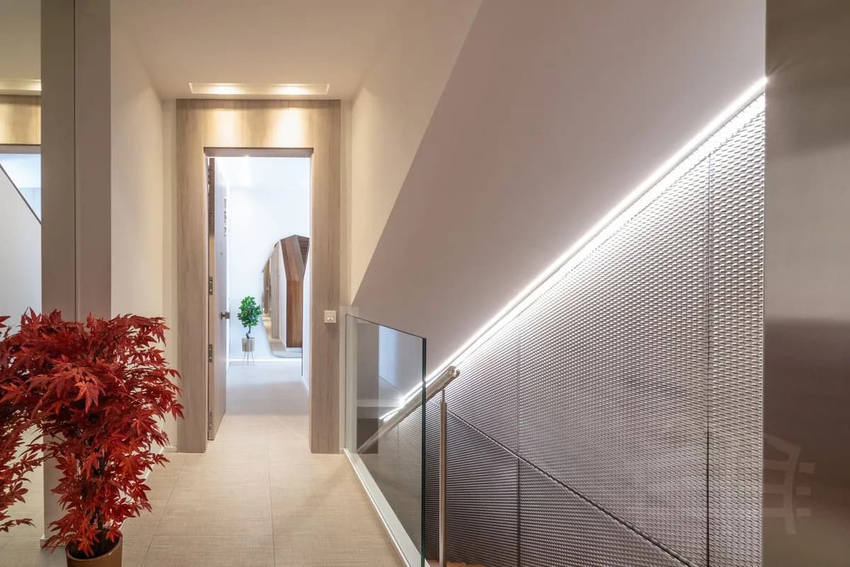 3 Bedroom Penthouse Duplex for Sale in Carib Playa, Málaga - Image 3