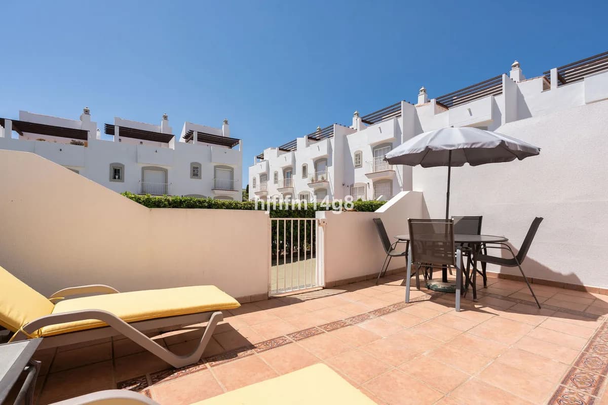 3 Bedroom Townhouse for Sale in Nueva Andalucía, Málaga - Image 4