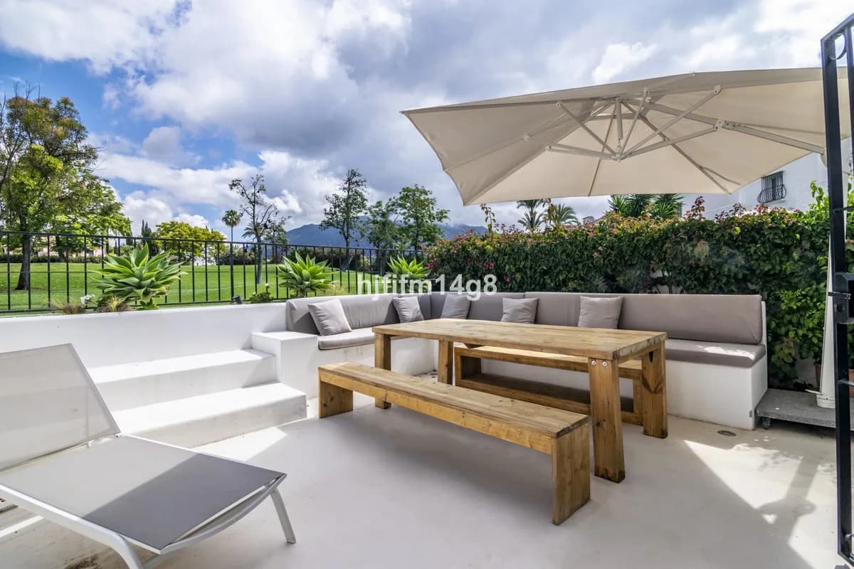 3 Bedroom Townhouse for Sale in Nueva Andalucía, Málaga - Image 4