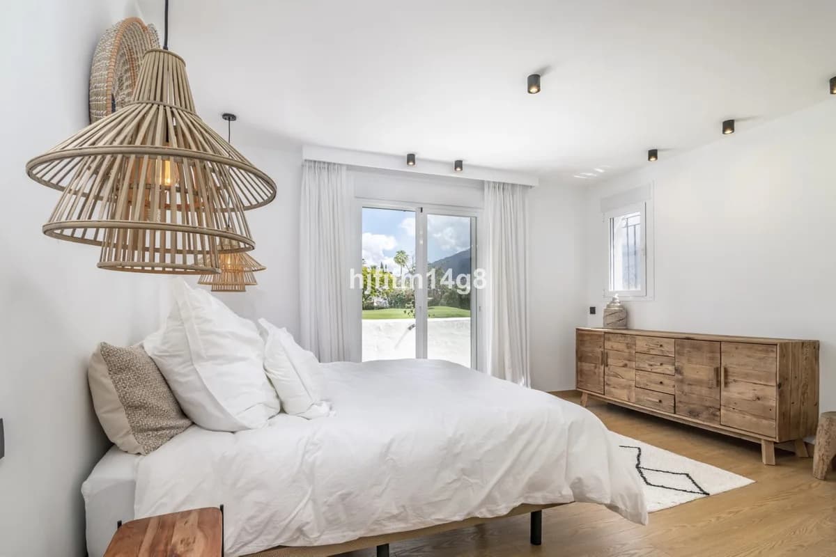 3 Bedroom Townhouse for Sale in Nueva Andalucía, Málaga - Image 9