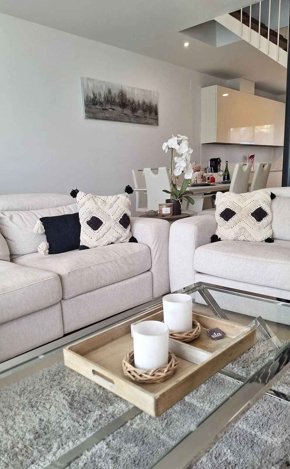 4 Bedroom Semi-Detached House for Sale in Manilva, Málaga - Image 4