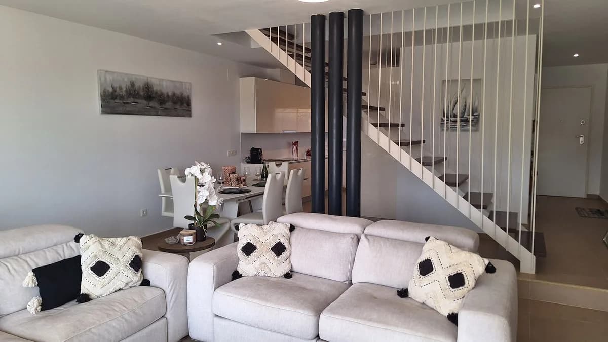 4 Bedroom Semi-Detached House for Sale in Manilva, Málaga - Image 5