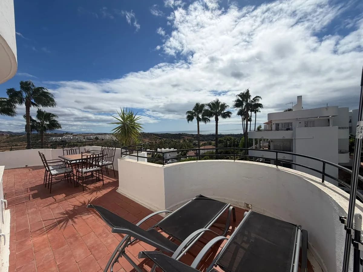 1 Bedroom Penthouse for Sale in Estepona, Málaga - Image 3