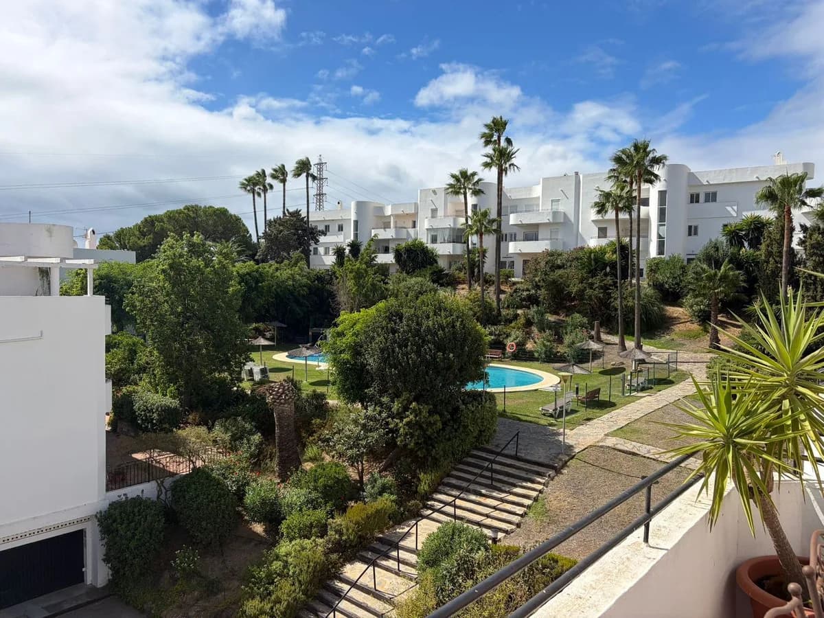 1 Bedroom Penthouse for Sale in Estepona, Málaga - Image 5