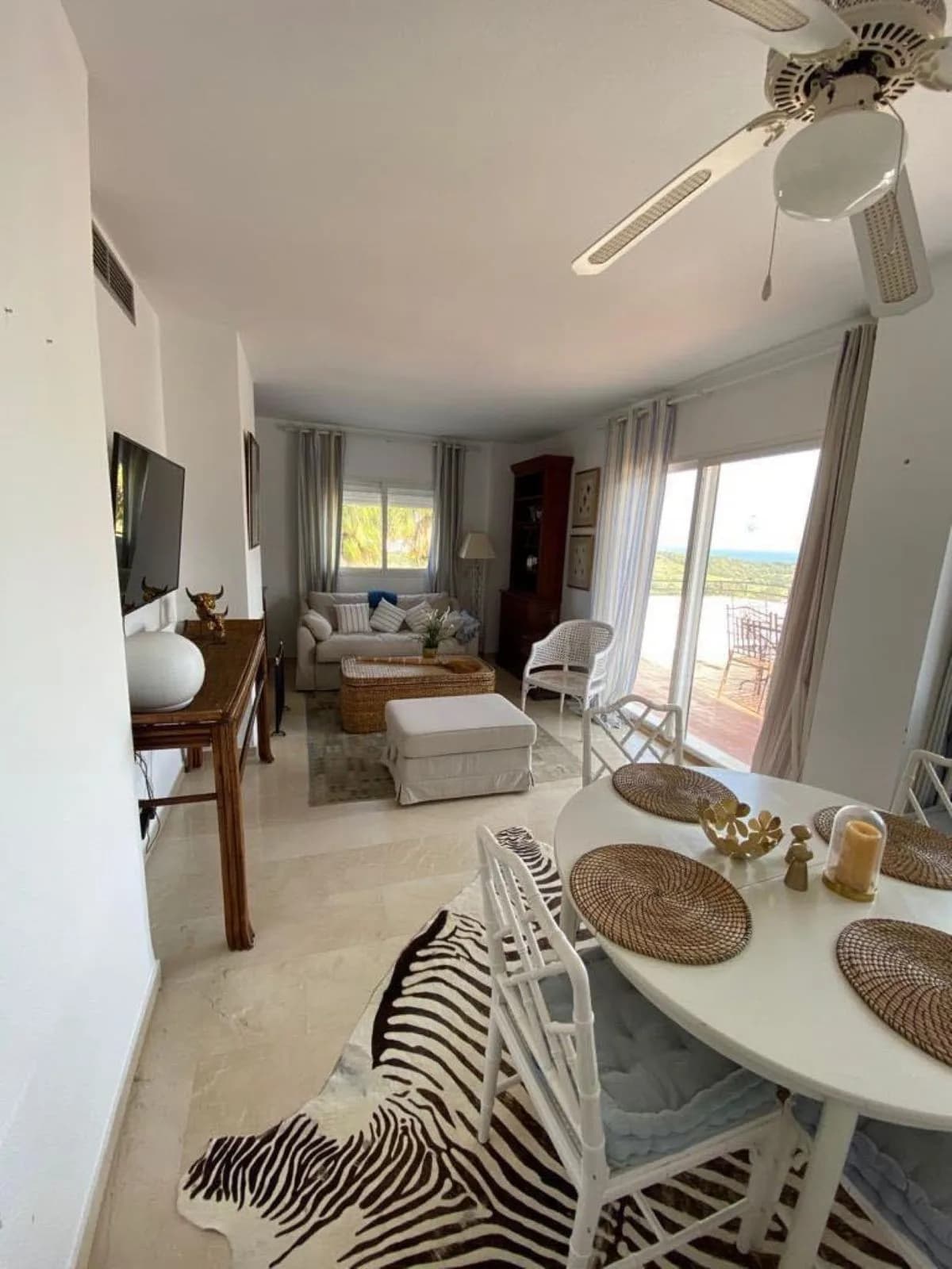 1 Bedroom Penthouse for Sale in Estepona, Málaga - Image 8