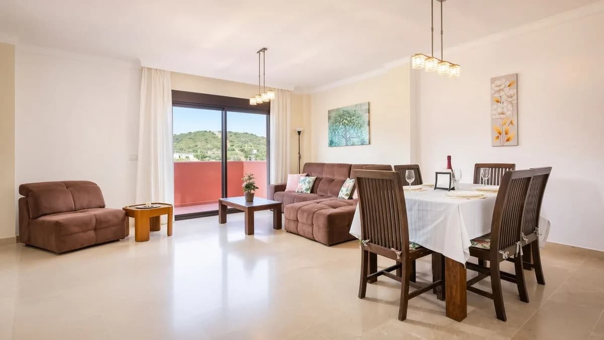 4 Bedroom Penthouse Duplex for Sale in Estepona, Málaga - Image 2