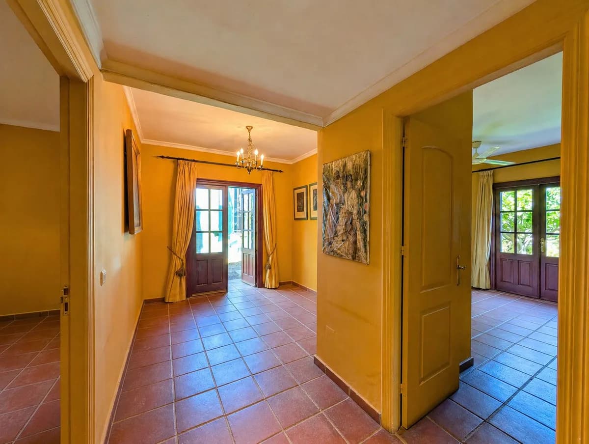2 Bedroom Detached Villa for Sale in Monda, Málaga - Image 6